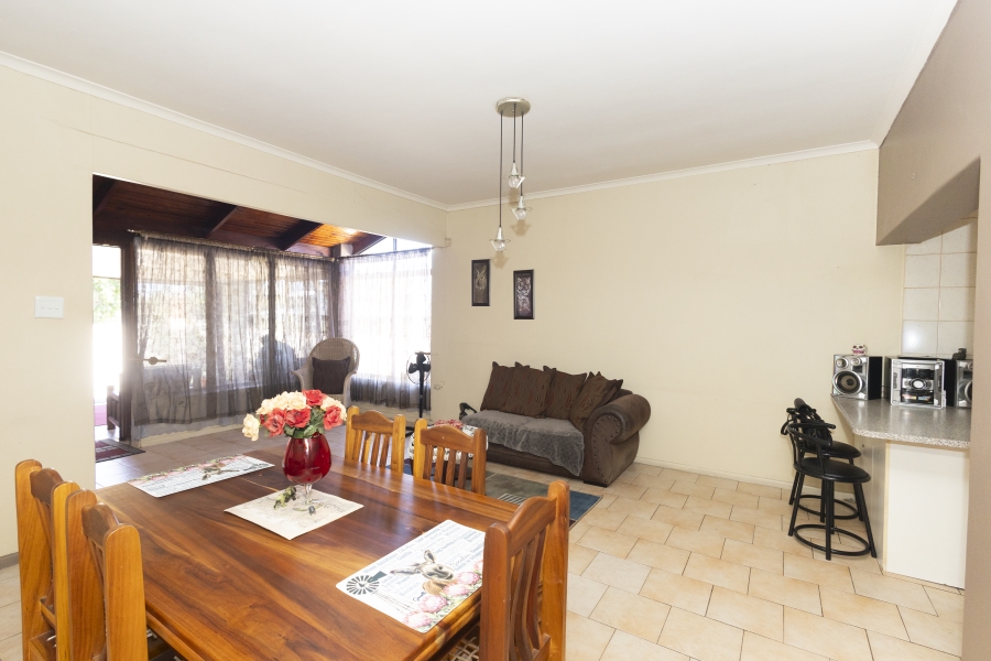 3 Bedroom Property for Sale in Avondale Western Cape